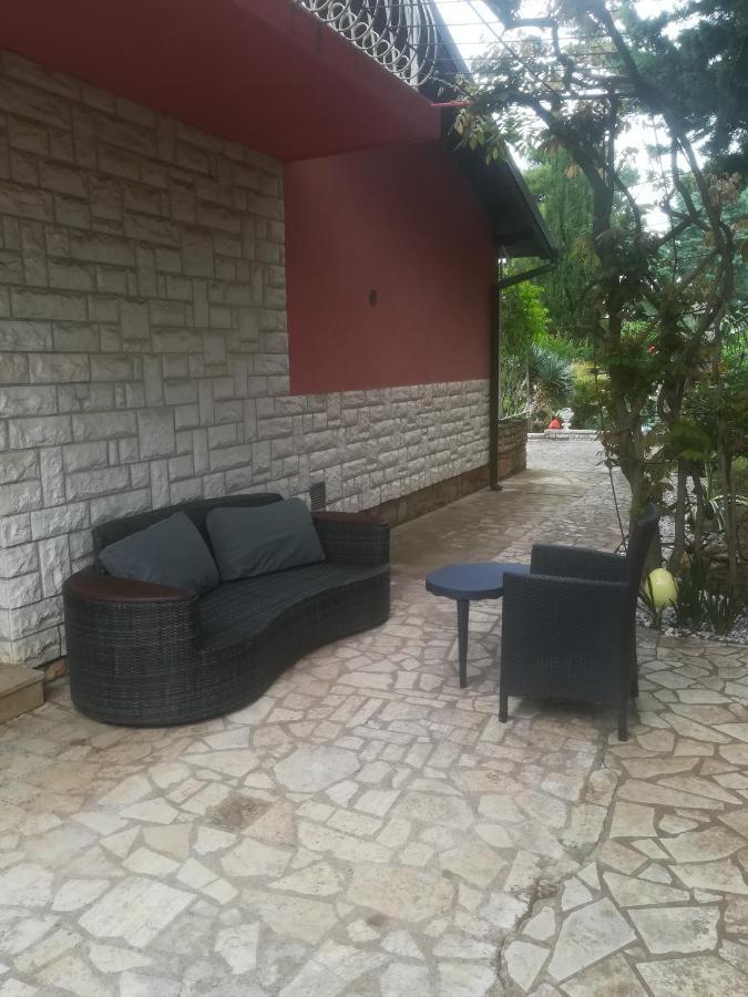Villa Edward Premantura Exterior photo