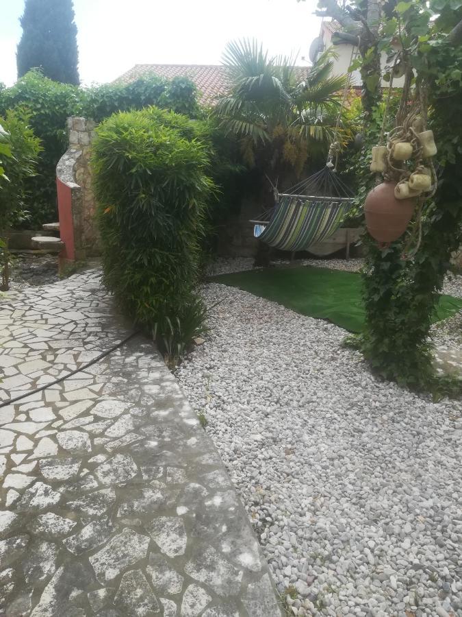 Villa Edward Premantura Exterior photo